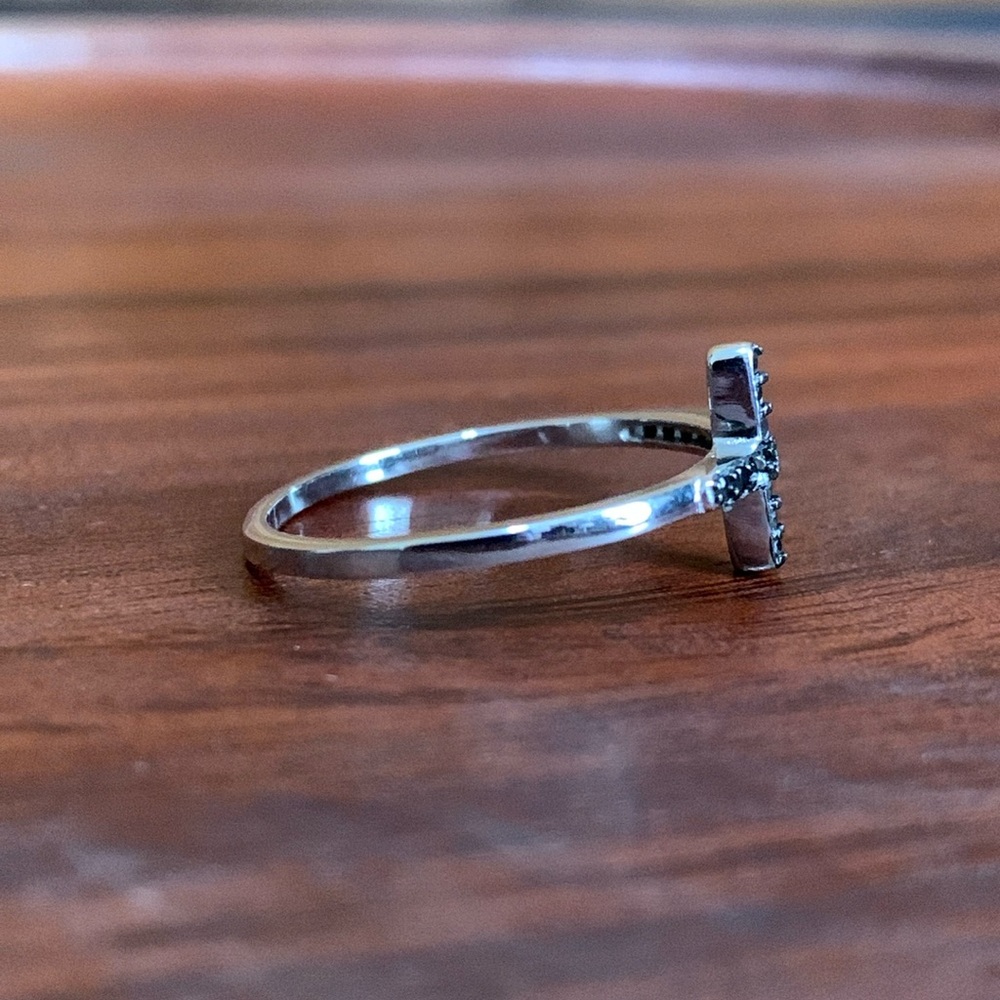 New 925 Silver Black CZ Sideways Cross Ring - Picture 4 of 7